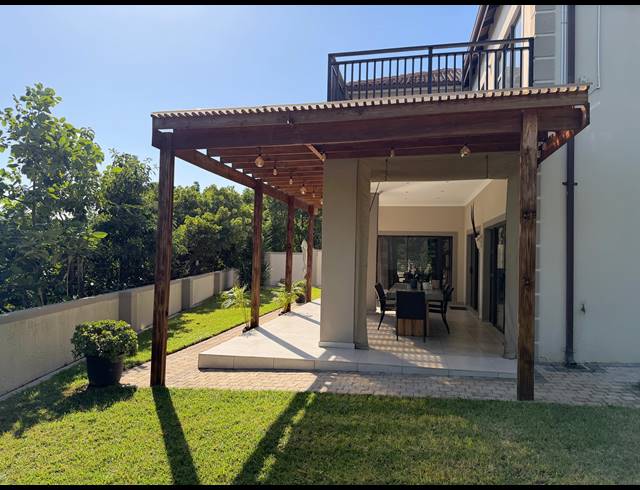 4 BEDROOM FREESTANDING FOR SALE IN SHEFFIELD BEACH